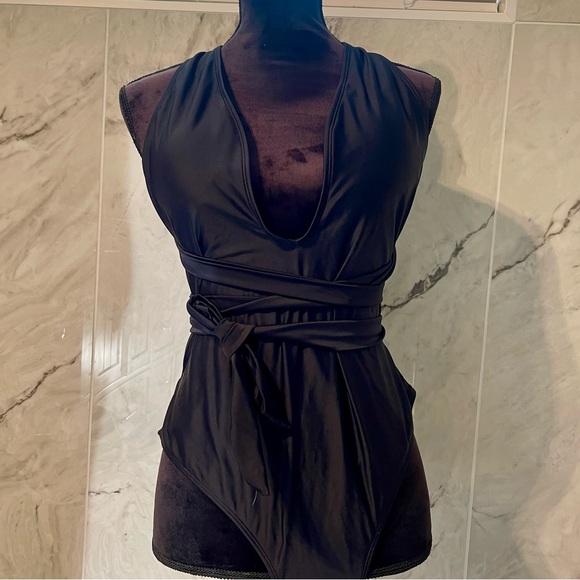 Women’s one piece black bathing suit 3XL - Picture 3 of 4